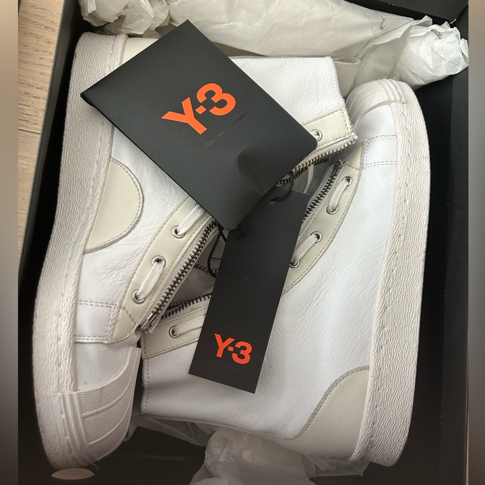 Y3 white sneaker size us5-6